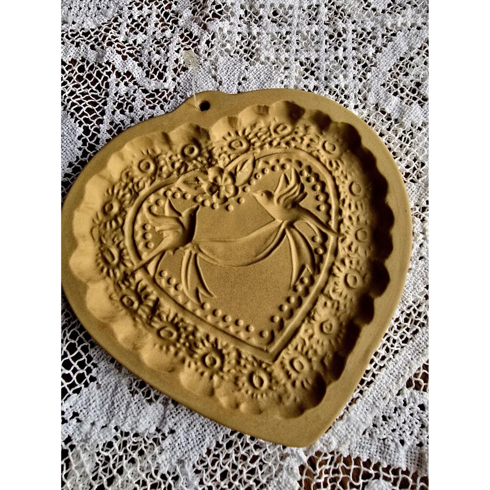 Vintage Stoneware Ceramic Cookie Impression Mold Heart 1985 by Brown Bag Wedding